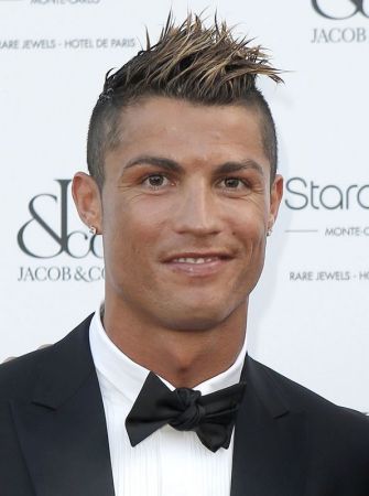 Ronaldo propôs com sucesso para sua namorada
